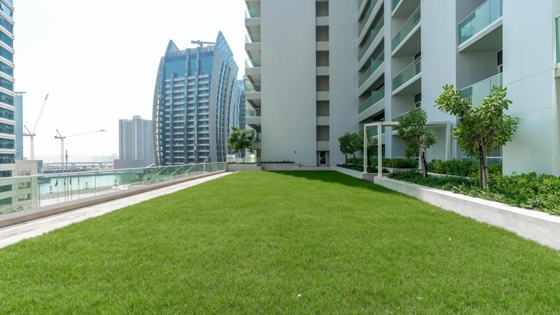 Pristine 1 Bedroom At Reva Residences Dubai Appartement